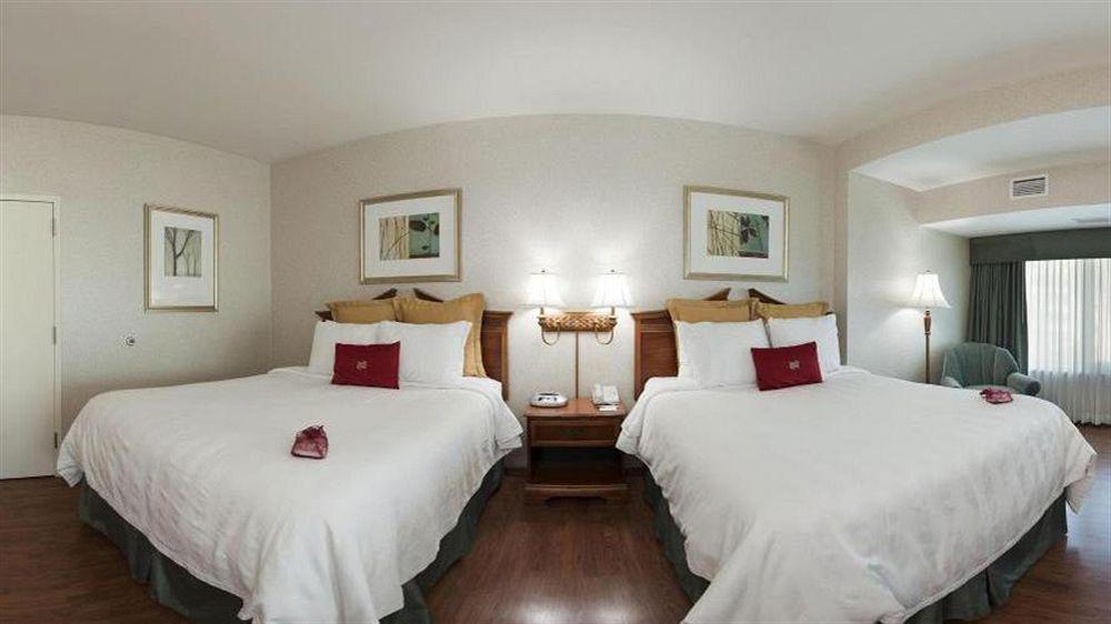 Clayton Plaza Hotel & Extended Stay Exterior foto