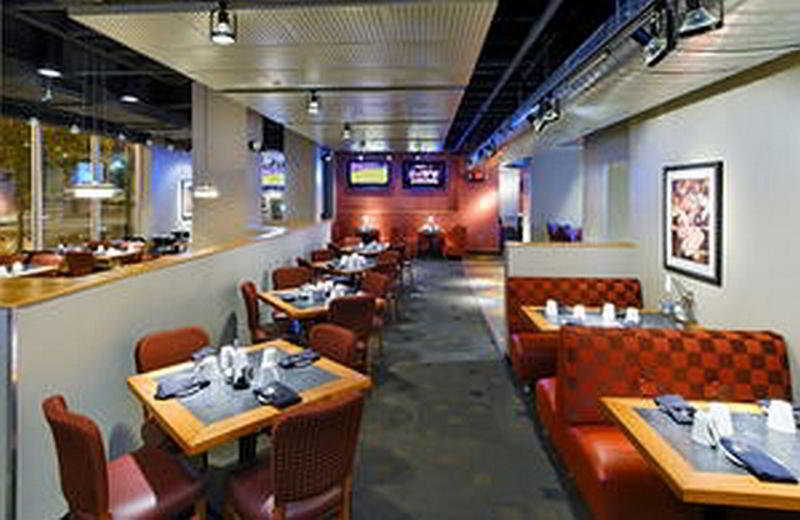 Clayton Plaza Hotel & Extended Stay Restaurante foto